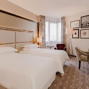 Grand Deluxe Zimmer mit zwei Einzelbetten